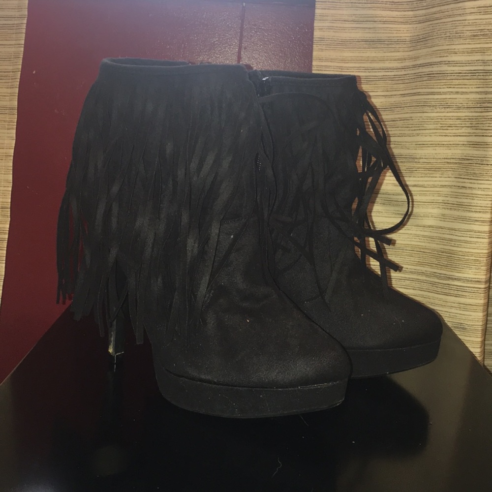 Show dazzle ankle boots